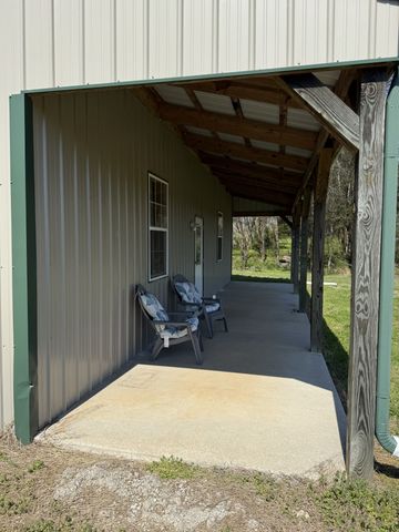 855 Lick Creek Rd, Hartsville, TN 37074