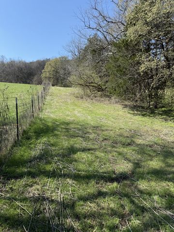 855 Lick Creek Rd, Hartsville, TN 37074