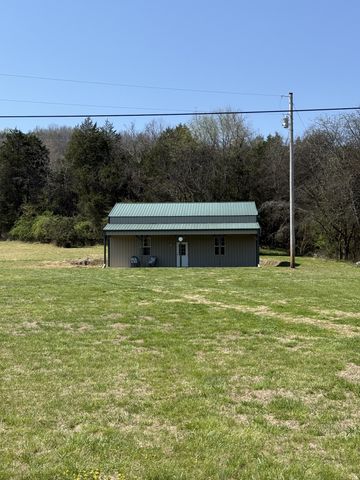 855 Lick Creek Rd, Hartsville, TN 37074