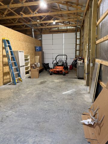 855 Lick Creek Rd, Hartsville, TN 37074