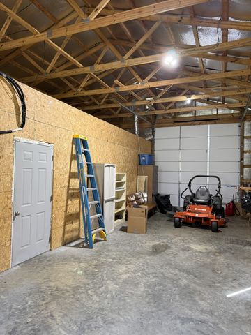 855 Lick Creek Rd, Hartsville, TN 37074