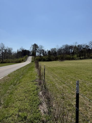 855 Lick Creek Rd, Hartsville, TN 37074