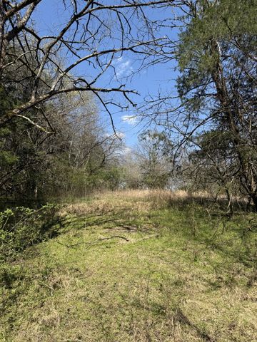 855 Lick Creek Rd, Hartsville, TN 37074