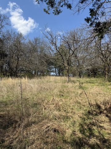 855 Lick Creek Rd, Hartsville, TN 37074