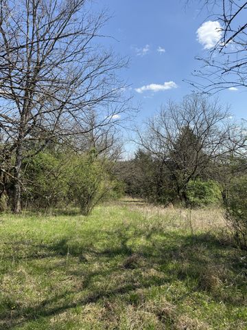 855 Lick Creek Rd, Hartsville, TN 37074