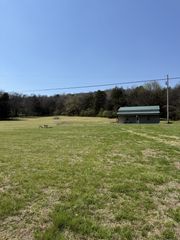 855 Lick Creek Rd, Hartsville, TN 37074