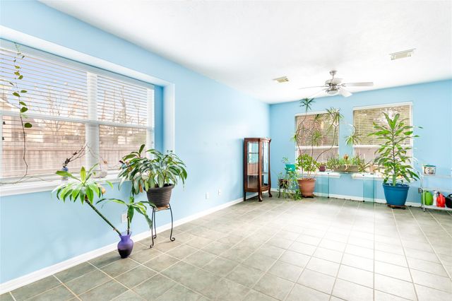 3504 Oak Landing, Conroe, TX 77304