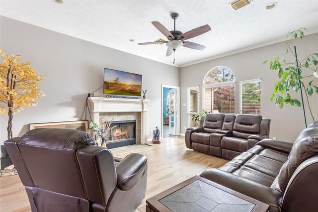 3504 Oak Landing, Conroe, TX 77304