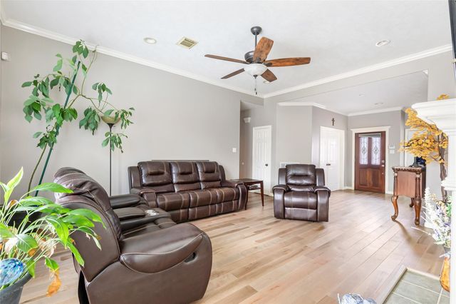 3504 Oak Landing, Conroe, TX 77304