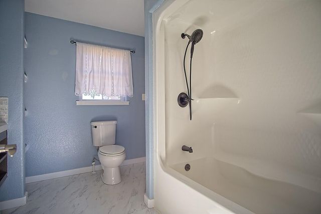 6963 County Road 1940, Pomona, MO 65789