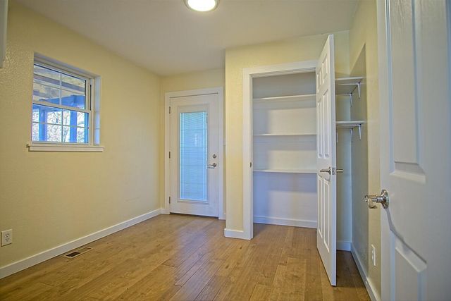 6963 County Road 1940, Pomona, MO 65789