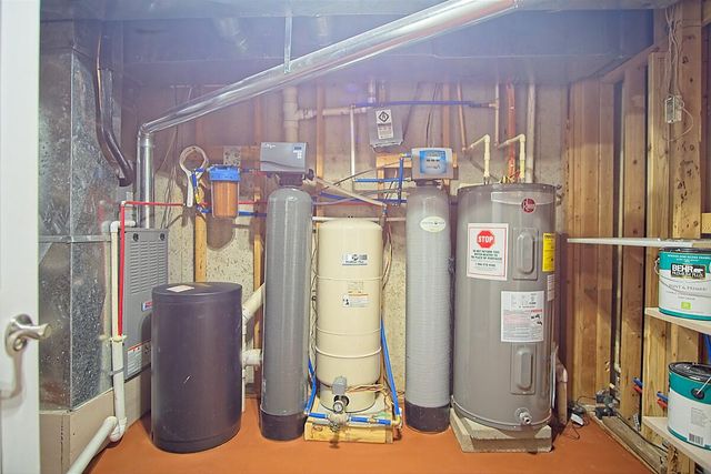 6963 County Road 1940, Pomona, MO 65789