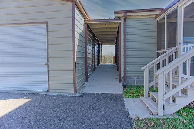 6963 County Road 1940, Pomona, MO 65789