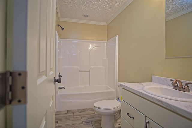 6963 County Road 1940, Pomona, MO 65789