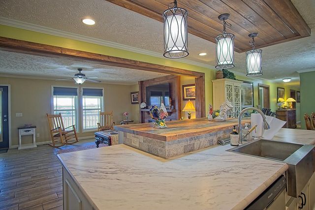 6963 County Road 1940, Pomona, MO 65789