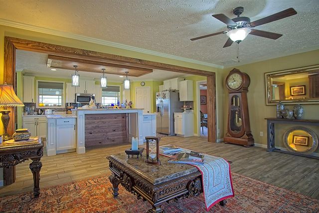 6963 County Road 1940, Pomona, MO 65789