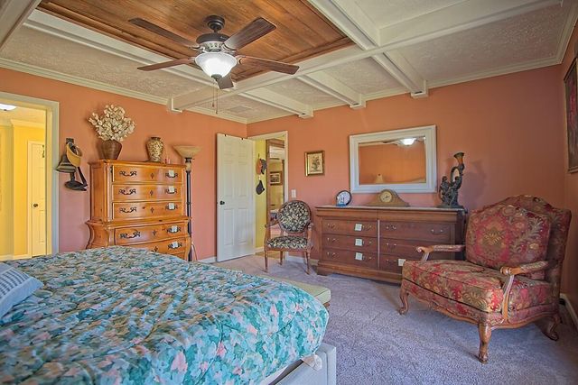 6963 County Road 1940, Pomona, MO 65789