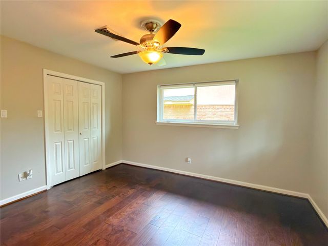 1806 Southwood Drive, Woodbranch, TX 77357