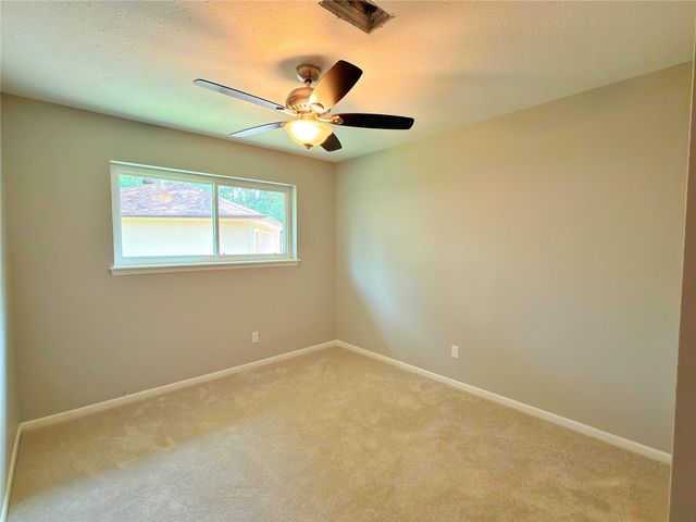 1806 Southwood Drive, Woodbranch, TX 77357