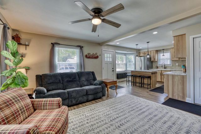 420 Scott AVENUE, Waukesha, WI 53186