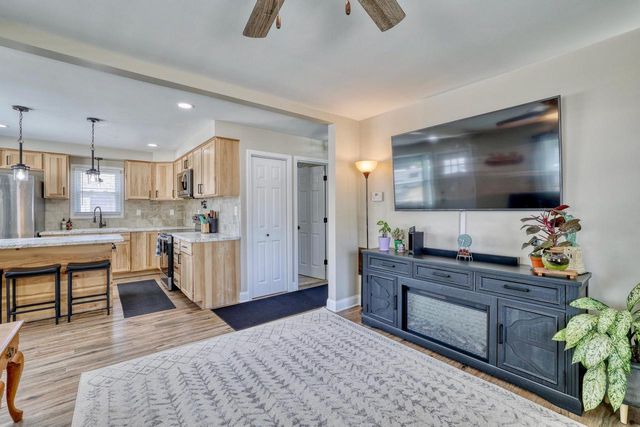 420 Scott AVENUE, Waukesha, WI 53186