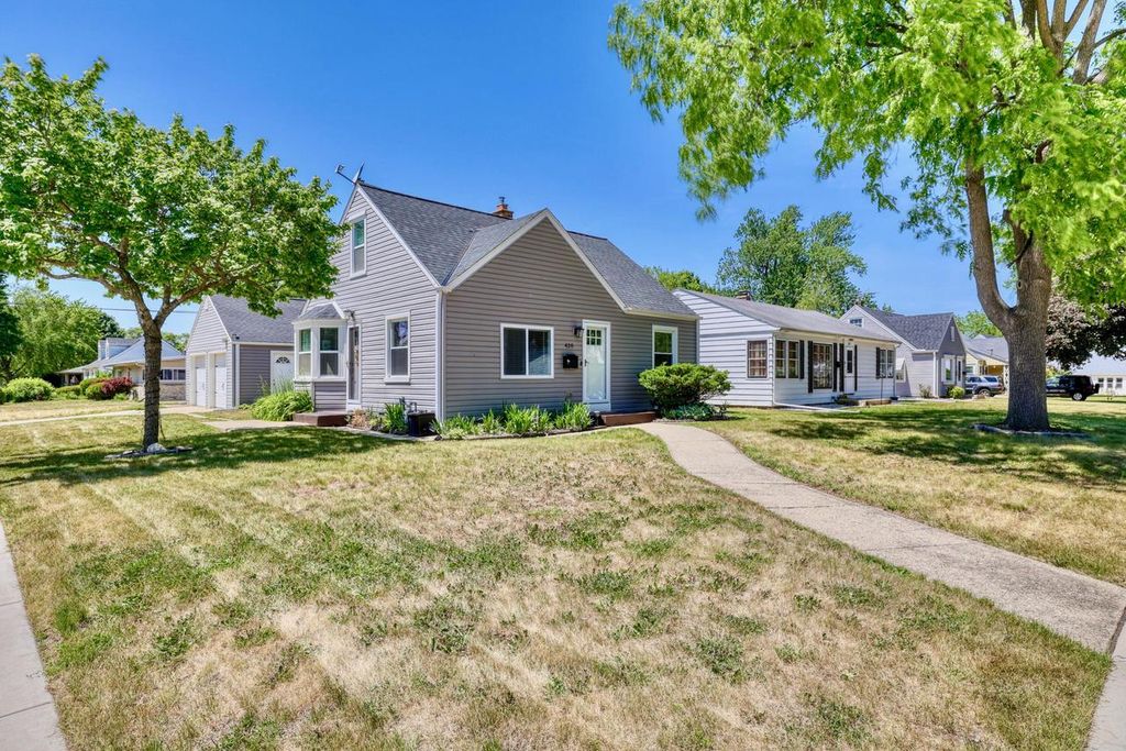 420 Scott AVENUE, Waukesha, WI 53186