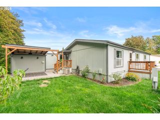 17789 S GREENFIELD Dr 423, Oregon City, OR 97045