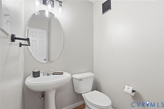 10130 Wood Vale Ct, Chesterfield, VA 23236