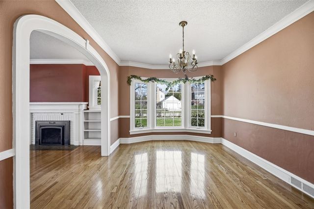 330 Crescent Street SE, Cedar Rapids, IA 52403