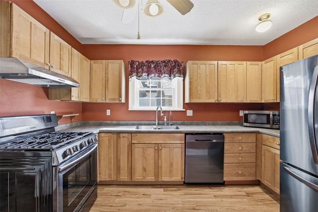 330 Crescent Street SE, Cedar Rapids, IA 52403