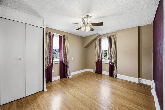 330 Crescent Street SE, Cedar Rapids, IA 52403