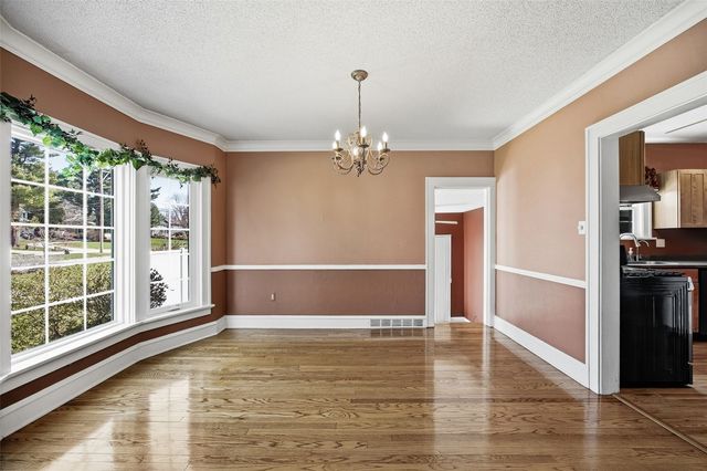 330 Crescent Street SE, Cedar Rapids, IA 52403