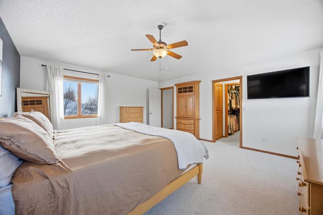 5144 Rose Creek Parkway S, Fargo, ND 58104