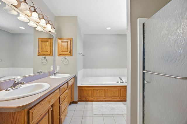 5144 Rose Creek Parkway S, Fargo, ND 58104