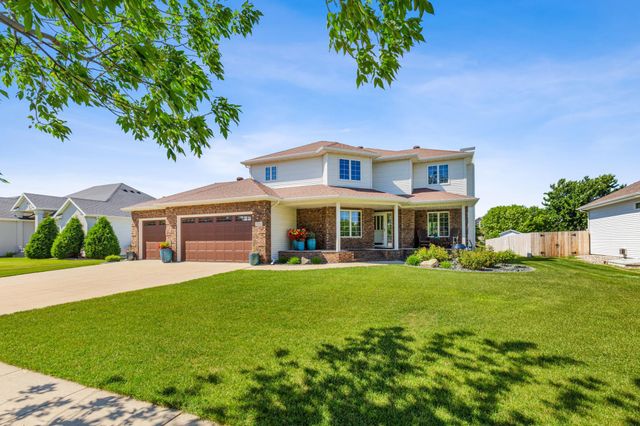 5144 Rose Creek Parkway S, Fargo, ND 58104