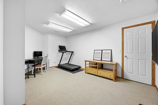 5144 Rose Creek Parkway S, Fargo, ND 58104