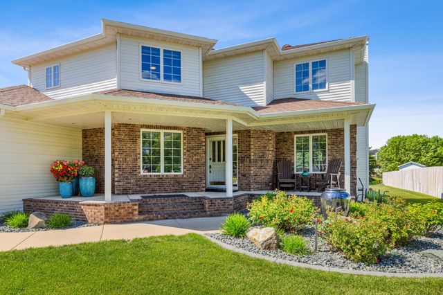 5144 Rose Creek Parkway S, Fargo, ND 58104