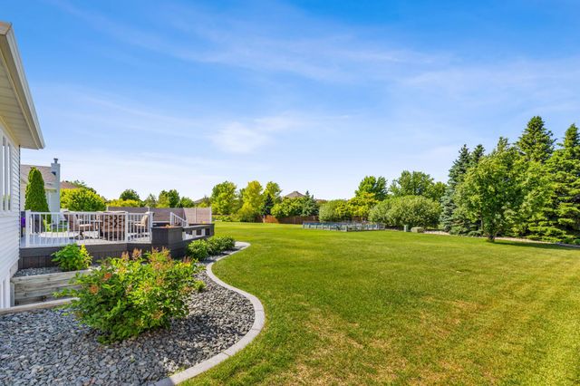 5144 Rose Creek Parkway S, Fargo, ND 58104