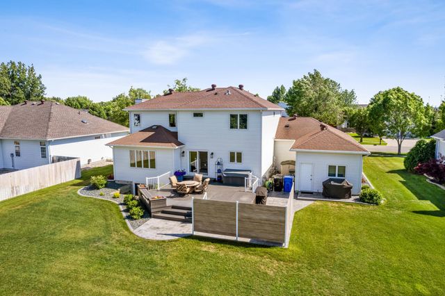 5144 Rose Creek Parkway S, Fargo, ND 58104