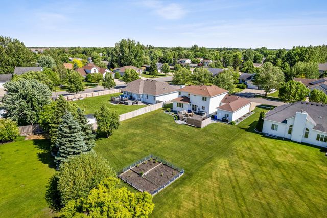 5144 Rose Creek Parkway S, Fargo, ND 58104