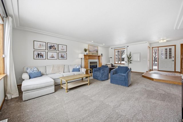 5144 Rose Creek Parkway S, Fargo, ND 58104