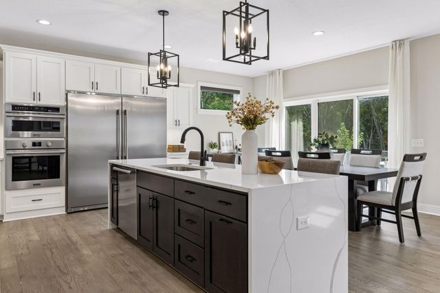 7400 Agate Trail, Inver Grove Heights, MN 55077