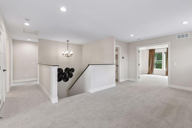 7400 Agate Trail, Inver Grove Heights, MN 55077