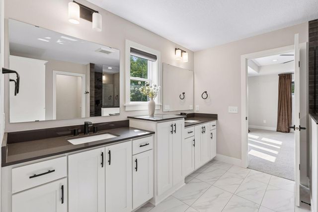 7400 Agate Trail, Inver Grove Heights, MN 55077