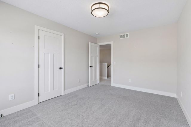 7400 Agate Trail, Inver Grove Heights, MN 55077