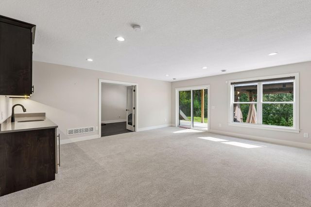 7400 Agate Trail, Inver Grove Heights, MN 55077