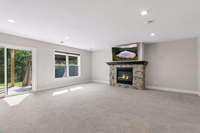 7400 Agate Trail, Inver Grove Heights, MN 55077