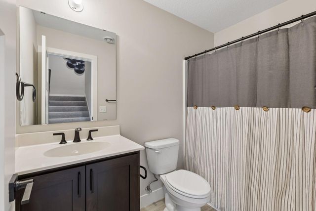 7400 Agate Trail, Inver Grove Heights, MN 55077