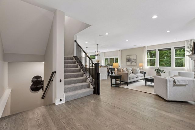 7400 Agate Trail, Inver Grove Heights, MN 55077