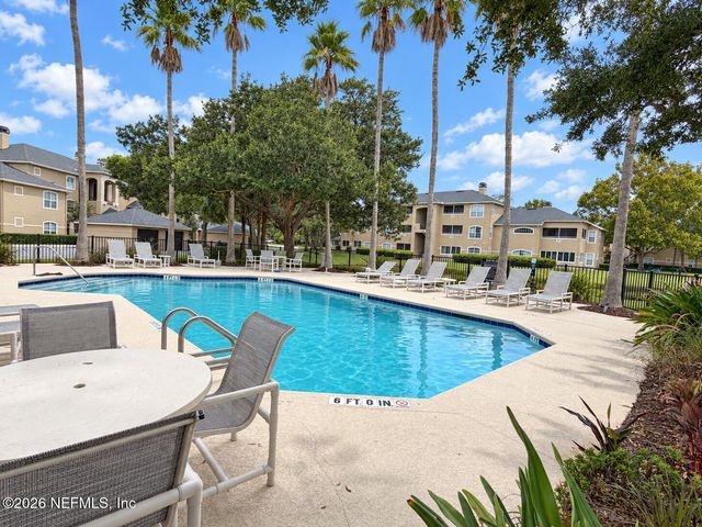 1655 THE GREENS Way 3024, Jacksonville Beach, FL 32250
